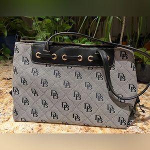 Dooney and Bourke purse